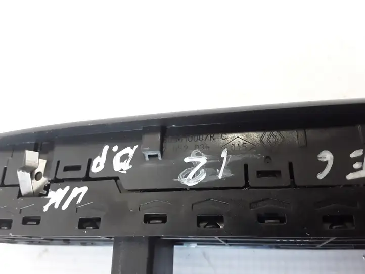 Renault Megane III (2009 - 2016) 809610007R Блок кнопок стеклоподъемников — фото 3