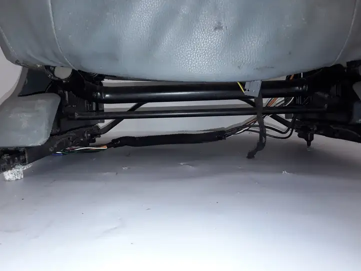 Renault Scenic I (1996 - 2003) Переднее сиденье водителя — фото 3