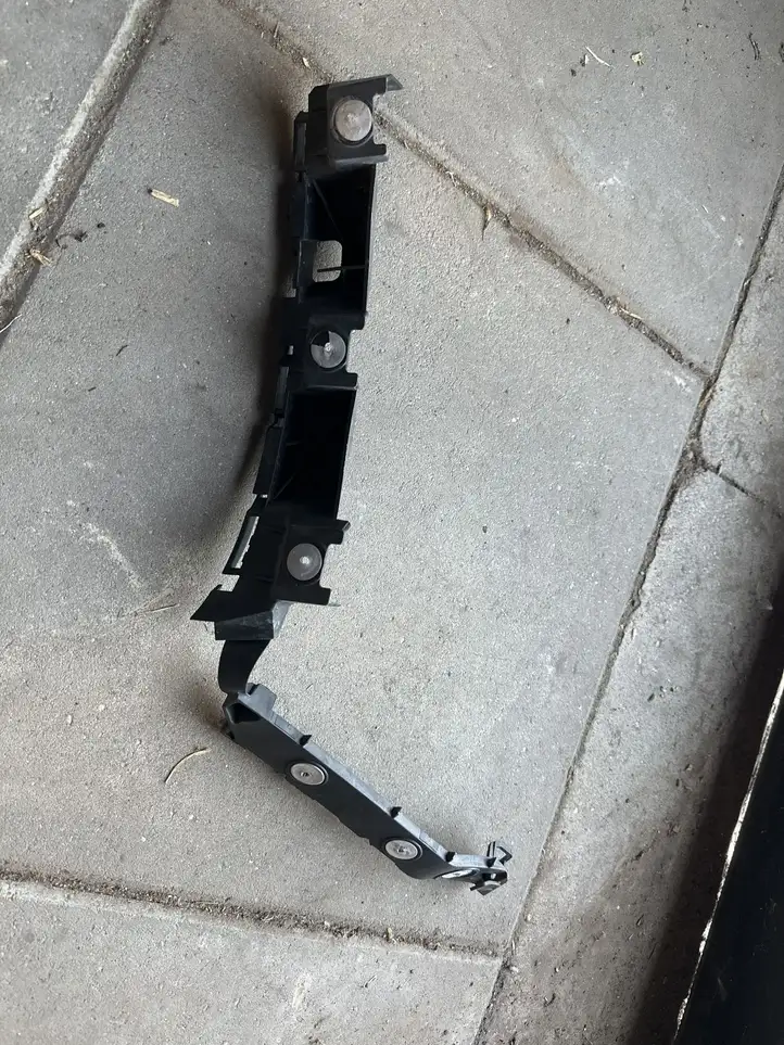 Opel Astra H (2004 - 2009) 24460359 Кронштейн заднего бампера — фото 3