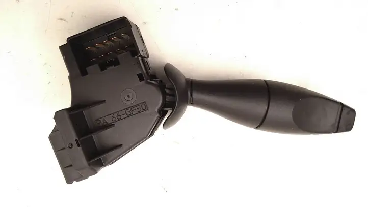 Ford Focus (1998 - 2004) 98AG17A553CC Переключатель стеклоочистителей — фото 3