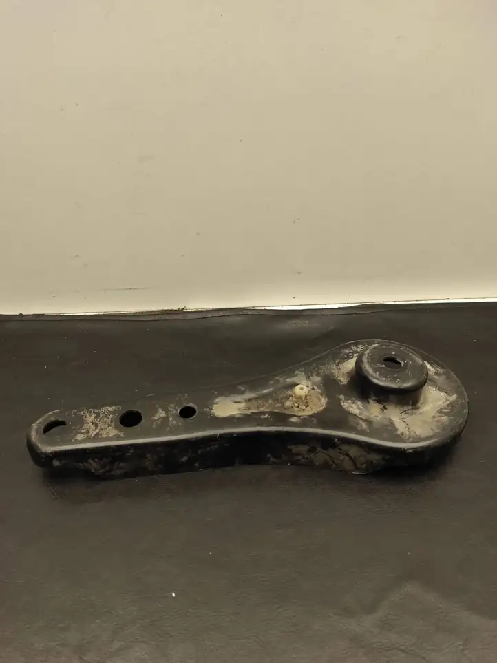 BMW 3 F30 F35 F31 (2012 - 2018) 6792554 Кронштейн двигателя — фото 3