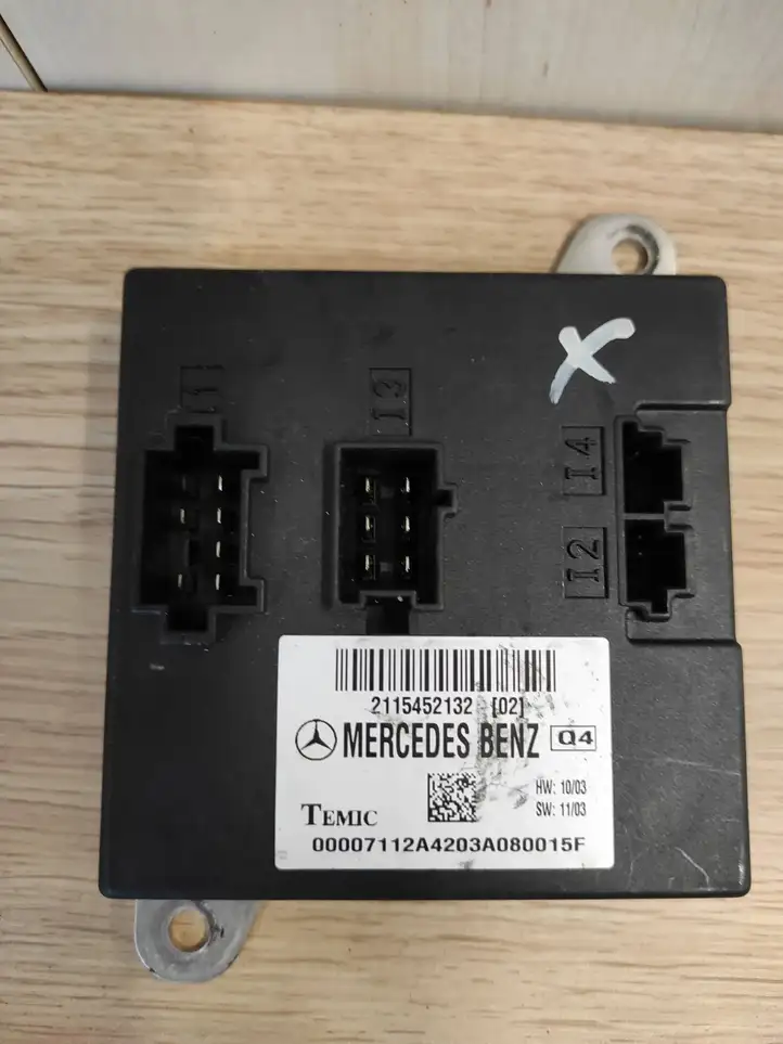 Mercedes-Benz E W212 (2009 - 2016) 2115452132 Модуль комфорта — фото 1