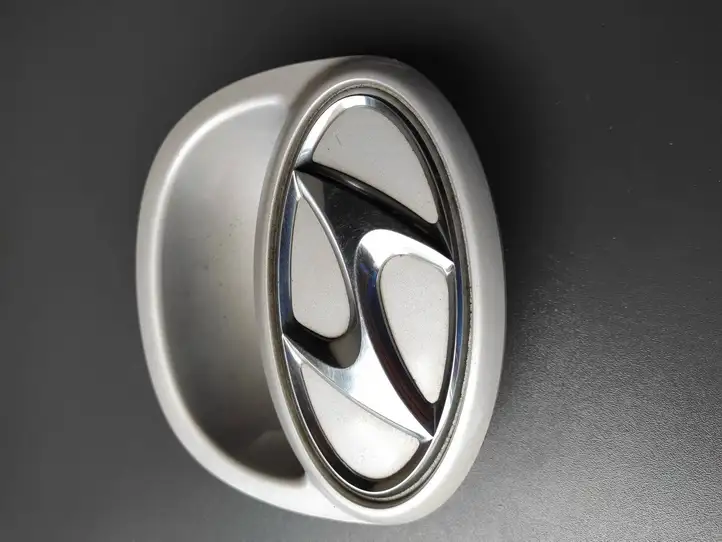 Hyundai i30 (2007 - 2012) 873702L000 Кнопка закрытия крышки багажника — фото 1