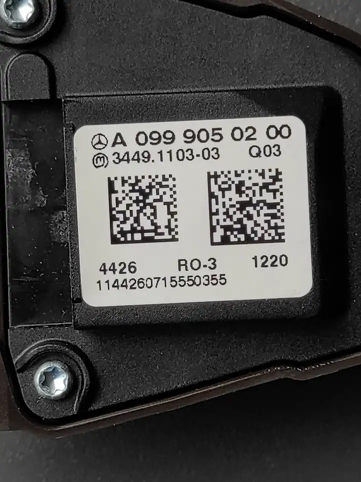 Mercedes-Benz C AMG W205 (2014 - ) A0999050200 Кнопки на рулевом колесе — фото 1