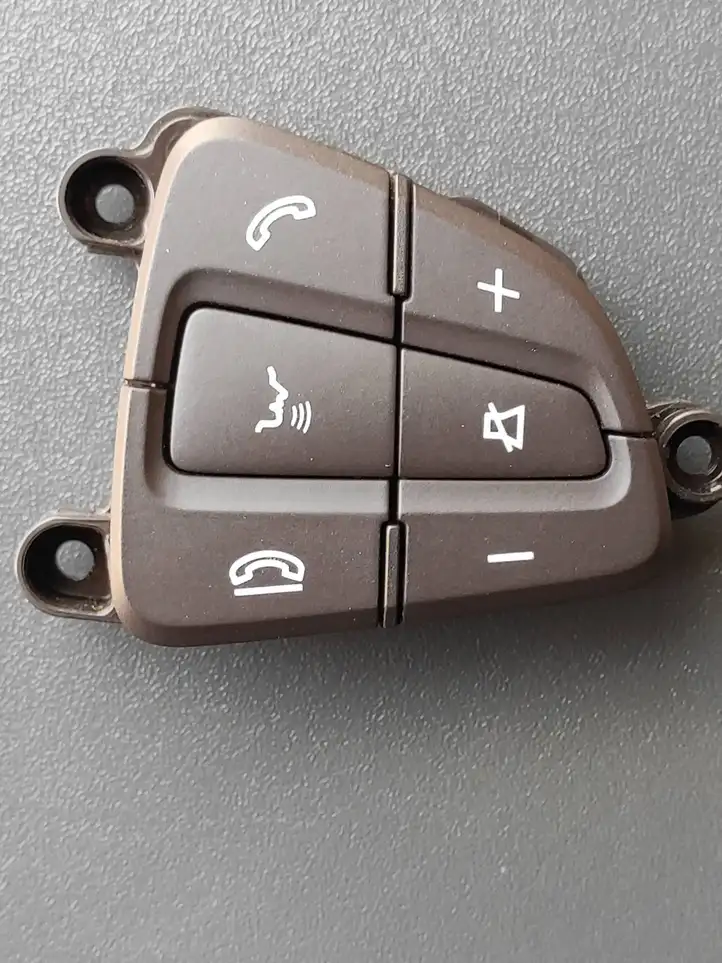 Mercedes-Benz C AMG W205 (2014 - ) A0999050300 Кнопки на рулевом колесе — фото 1