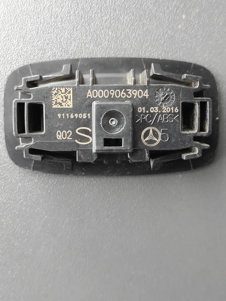 Mercedes-Benz C W205 (2014 - 2021) A0009063904 Плафон салона — фото 2