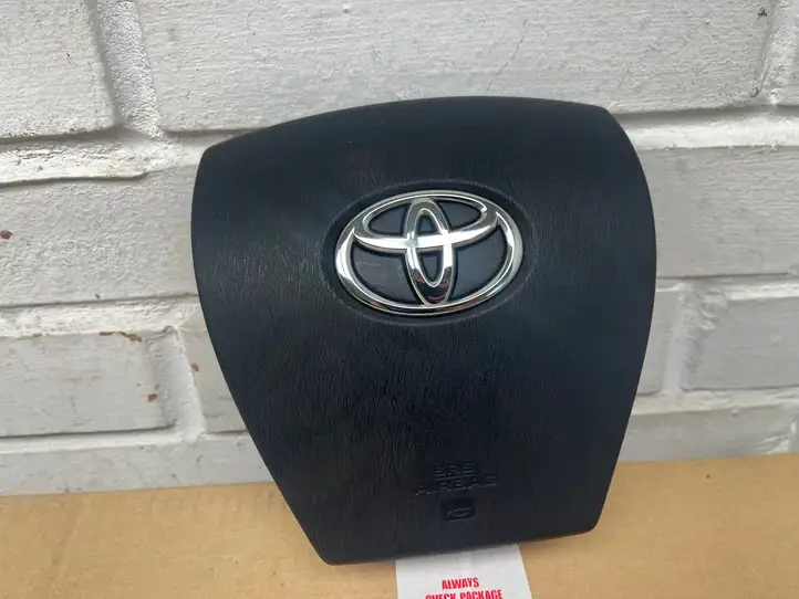 Toyota Prius (XW30) (2009 - 2015) Подушка безопасности руля — фото 1