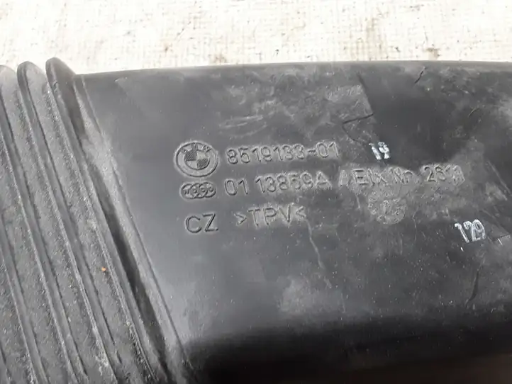 BMW X3 F25 (2010 - 2017) 8519133 Детали воздухозаборника — фото 3