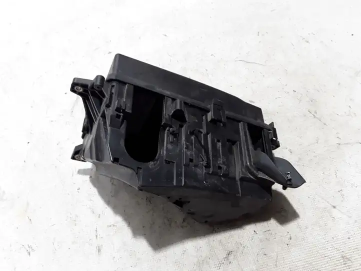 Volvo S90, V90 (2016 - 2020) 31398000 Блок предохранителей — фото 3