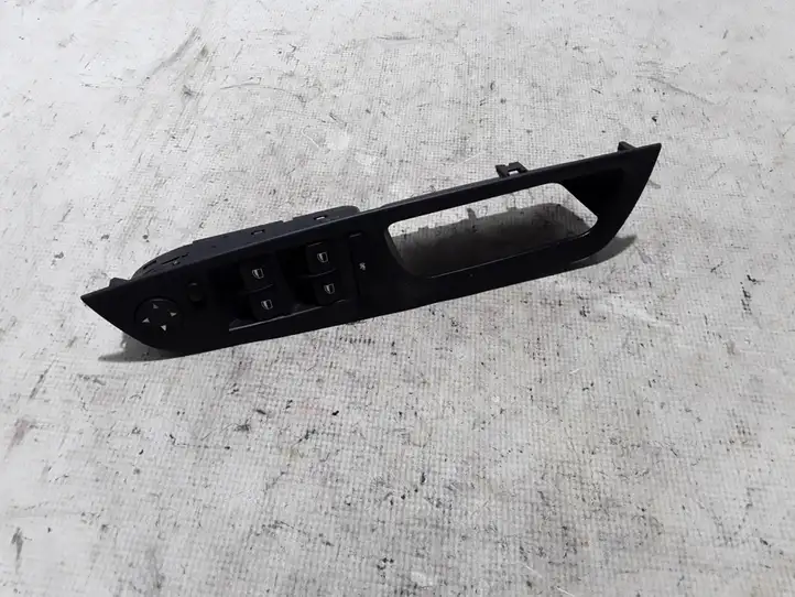 BMW X5 E70 (2006 - 2013) 9218043 Кнопка стеклоподъемников — фото 1