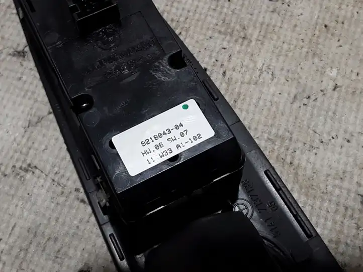 BMW X5 E70 (2006 - 2013) 9218043 Кнопка стеклоподъемников — фото 2