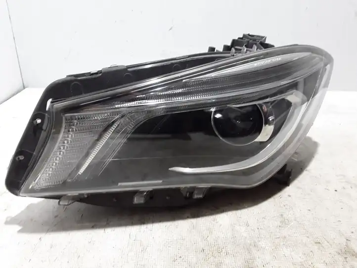 Mercedes-Benz CLA C117,X117,W117 (2013 - 2019) A1179066300 Передняя фара — фото 1