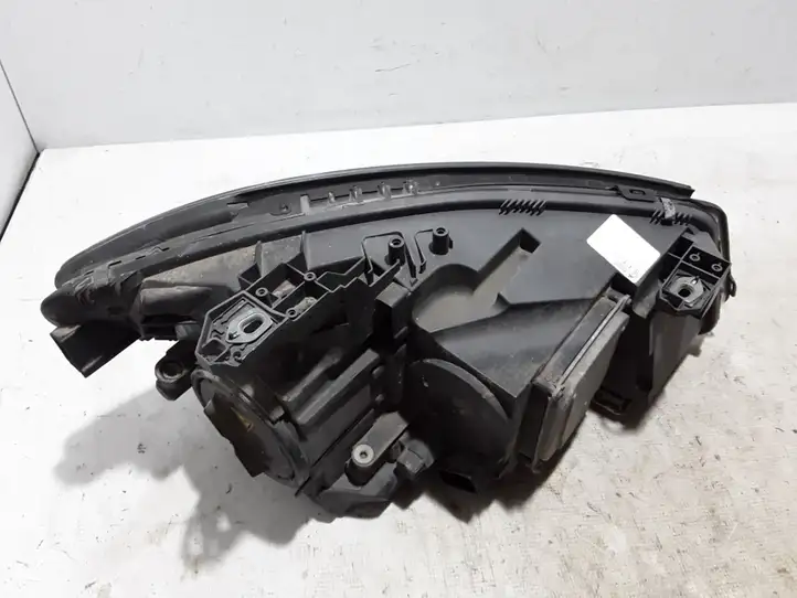 Mercedes-Benz CLA C117,X117,W117 (2013 - 2019) A1179066300 Передняя фара — фото 5