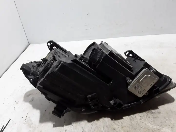 Mercedes-Benz CLA C117,X117,W117 (2013 - 2019) A1179066300 Передняя фара — фото 6