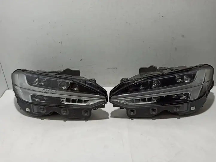 Volvo S90, V90 (2016 - 2020) 31386164 Передняя фара — фото 1