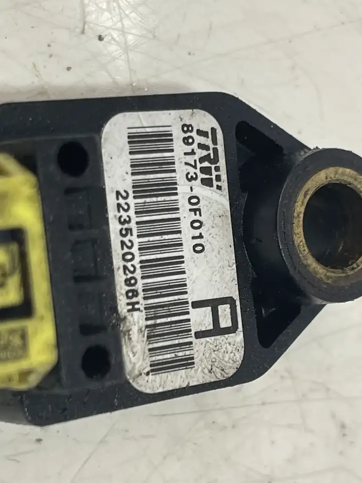 Toyota Corolla Verso AR10 (2004 - 2009) 891730F010 Датчик удара SRS — фото 2