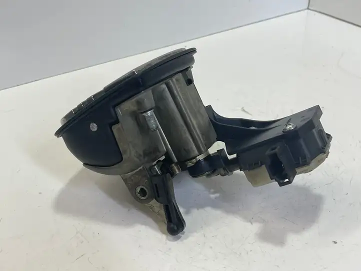 Seat Ibiza III (6L) (2002 - 2008) 6L6827573 Ручка крышки багажника — фото 2