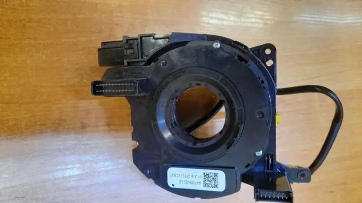 Volvo V70 (2007 - 2013) 30773885 Контактное кольцо SRS — фото 3