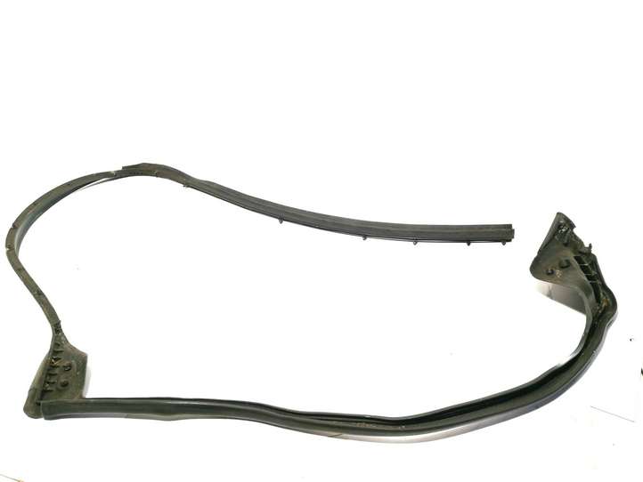 Audi A8 (2010 - 2014)  4H0839818 Уплотнительная резина на задних дверях