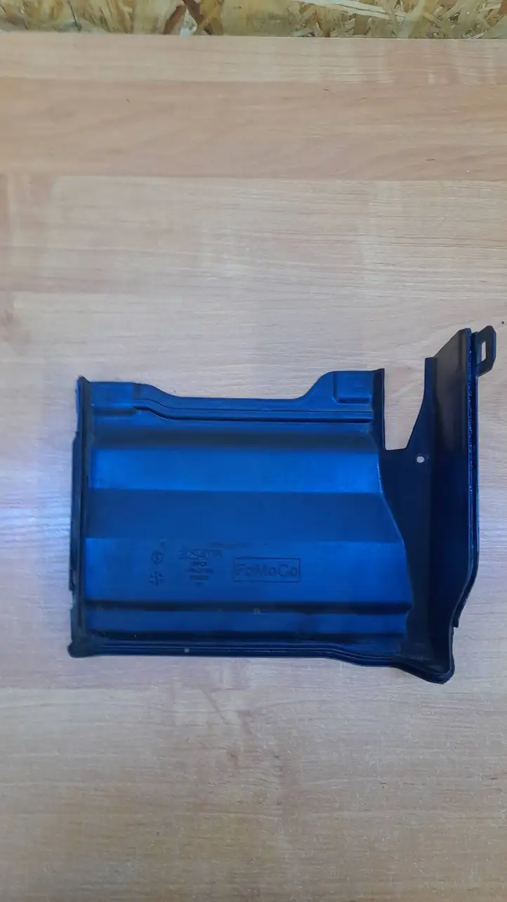 Volvo S60 (2010 - 2013) 31294078 Площадка аккумулятора — фото 3