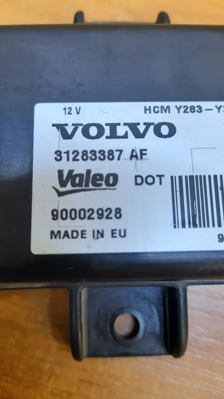 Volvo S60 (2010 - 2013) 90002928 Блок управления светом — фото 3