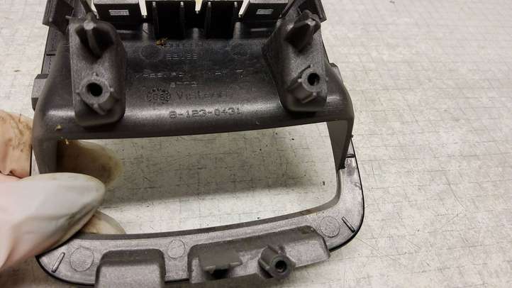 Citroen C5 (2004 - 2008)  81230431 Отделка ручного тормоза