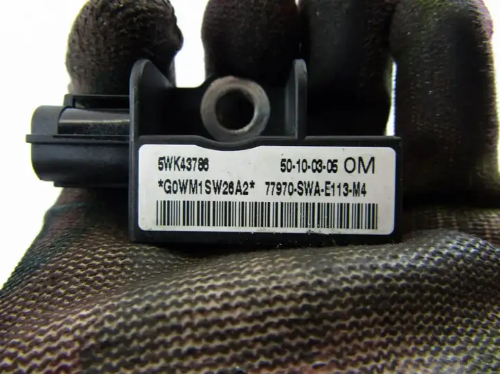 Honda CR-V (2009 - 2012) Датчик удара SRS — фото 2