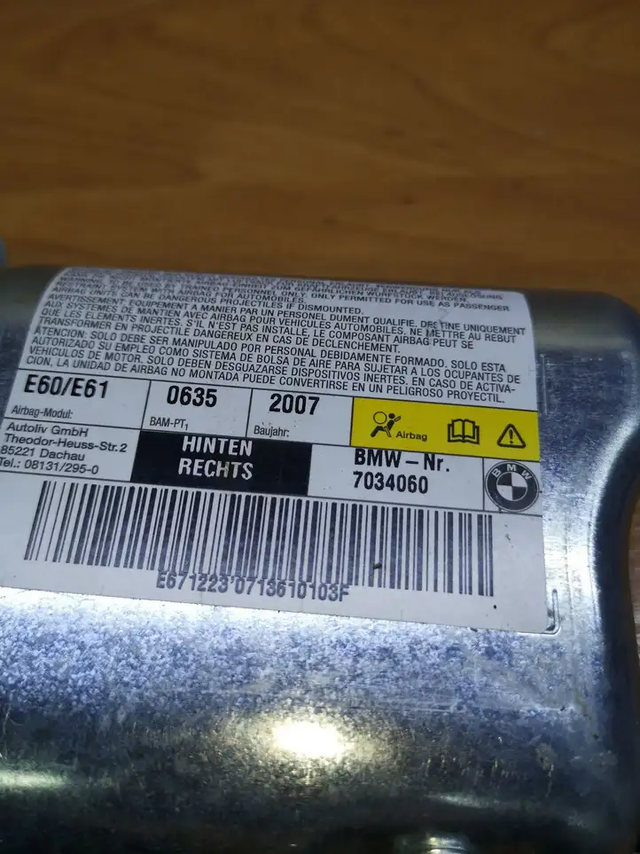 BMW 5 E60 E61 (2004 - 2010) 7034060 Подушка безопасности задней двери — фото 2
