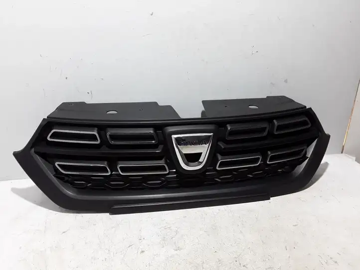 Dacia Lodgy (2012 - 2021) 623107630R Передняя решетка — фото 1