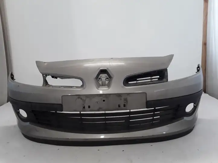 Renault Clio III (2005 - 2012) Передний бампер — фото 1