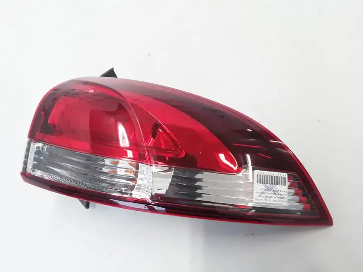 Renault Clio IV (2012 - 2019) 265507408R Задний фонарь в кузове — фото 7