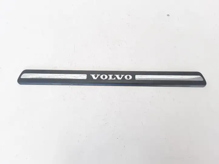 Volvo S80 (2006 - 2009) Внутренняя отделка переднего порога — фото 1
