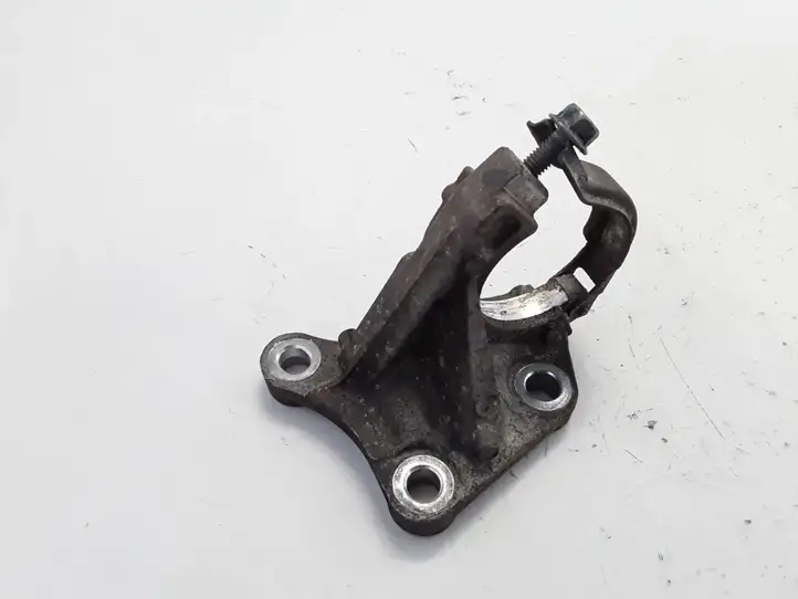Renault Laguna III (2007 - 2015) 8200833647 Кронштейн подвесного подшипника — фото 1
