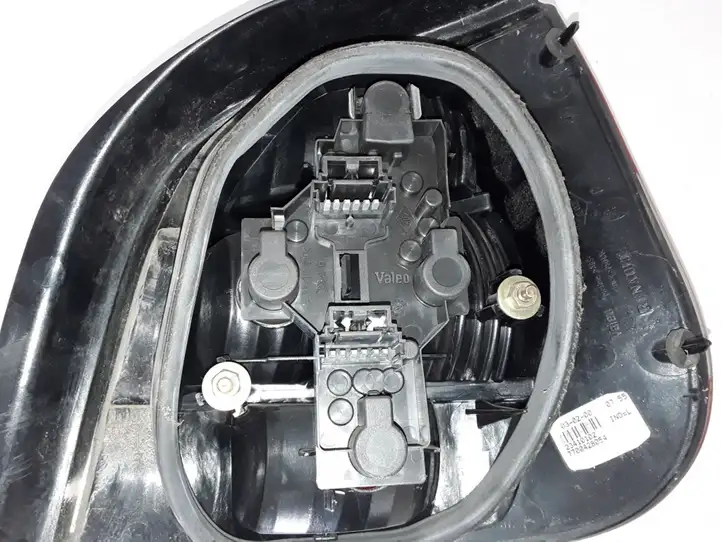 Renault Scenic I (1996 - 2003) 7700428054 Задний фонарь в кузове — фото 3