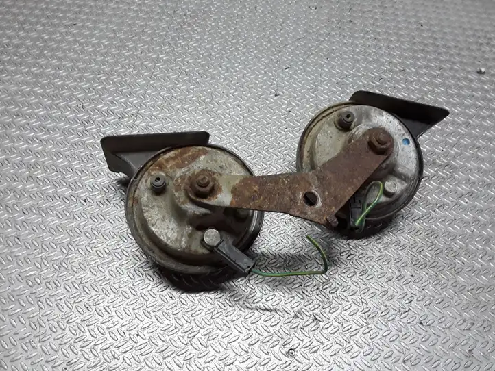 Mazda 6 (2002 - 2005) 0092018 Звуковой сигнал — фото 2