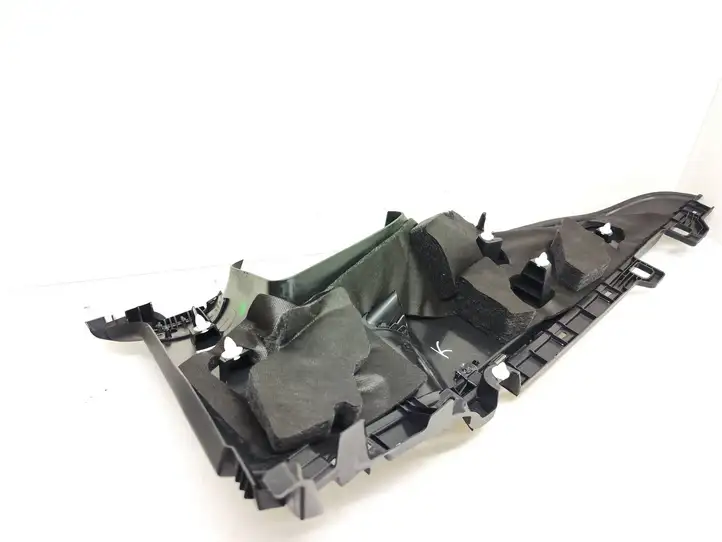 Tesla Model Y (2019 - 2024)  172845300C Отделка стойки (C)