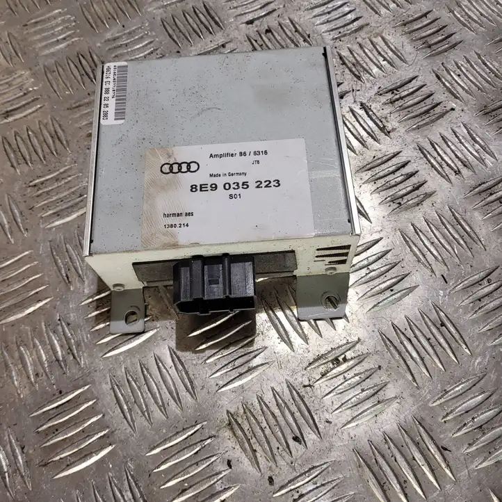 Audi A4 S4 B6 8E 8H (2000 - 2006) 8E9035223 Усилитель звука — фото 1