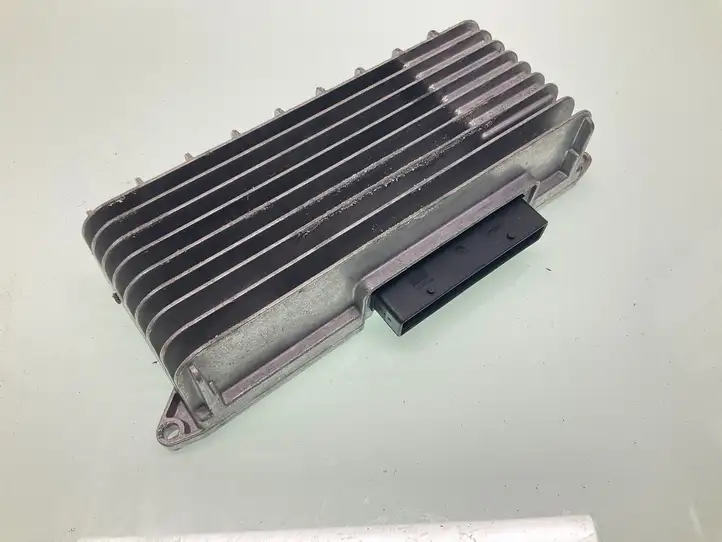 Audi A4 S4 B8 8K (2007 - 2011) 8T0035223AH Усилитель звука — фото 2