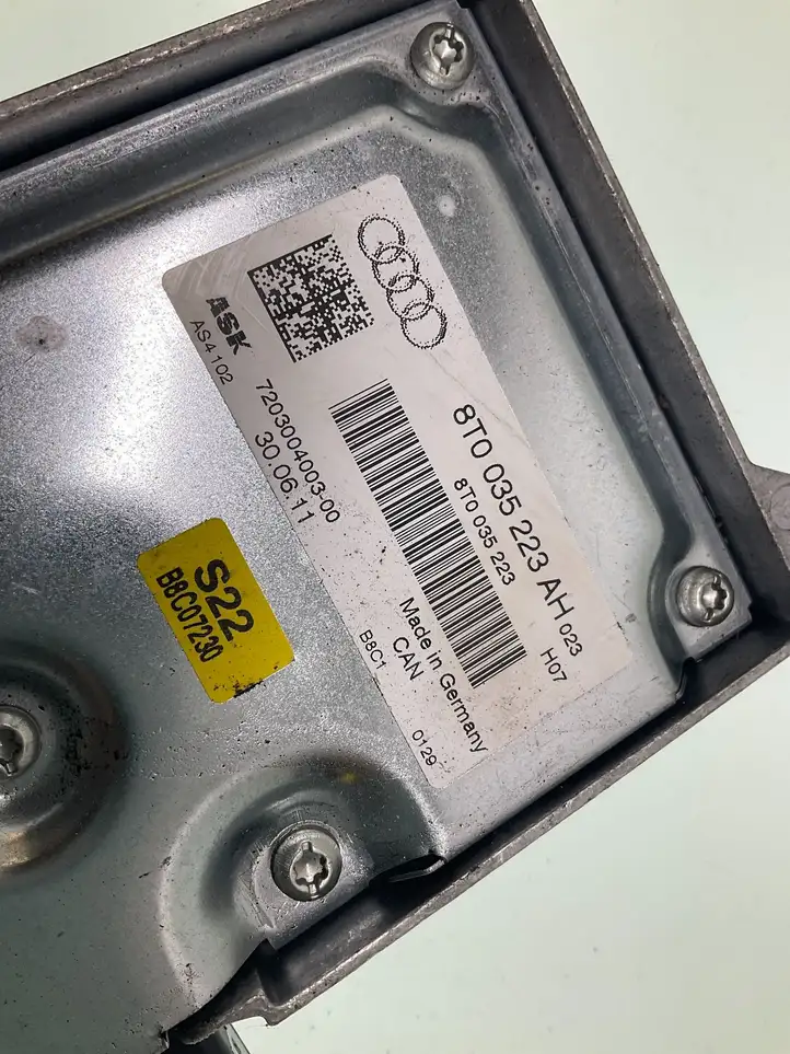 Audi A4 S4 B8 8K (2007 - 2011) 8T0035223AH Усилитель звука — фото 3