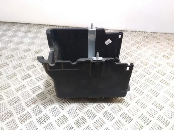 Ford Fiesta (2013 - 2017) C1BT10723AB Площадка аккумулятора — фото 1