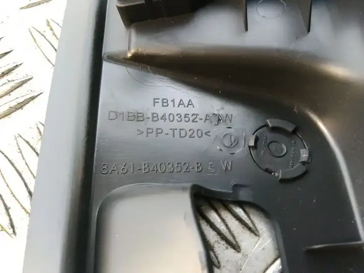 Ford Fiesta (2013 - 2017) D1BBB40352 Прочие детали салона — фото 2