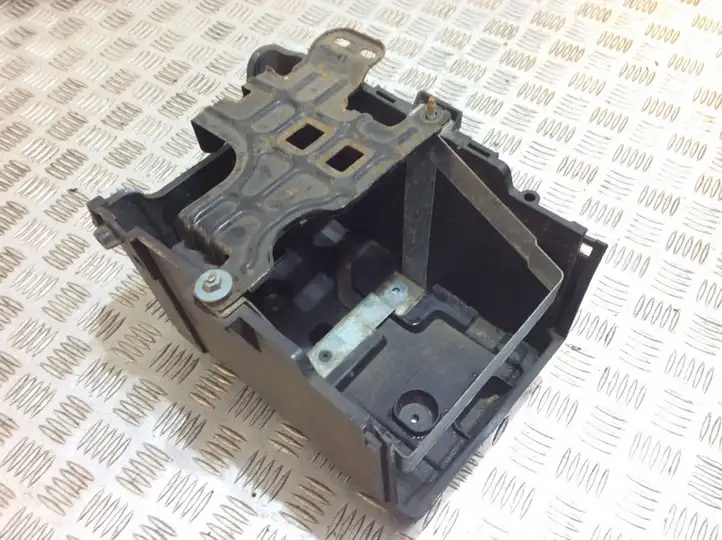 Ford Fiesta (2009 - 2012) 8V2110723BC Ящик аккумулятора — фото 1