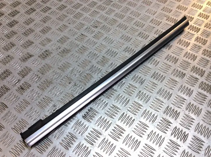 Audi A4 (2004 - 2009)  8H0839478C Другая внешняя деталь