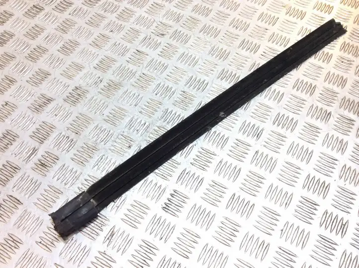 Audi A4 (2004 - 2009)  8H0839478C Другая внешняя деталь