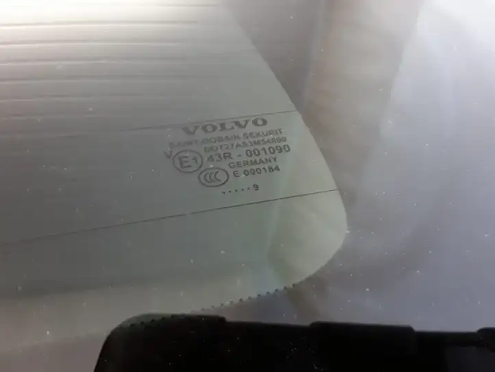 Volvo XC60 (2008 - 2013) 39811096 Крышка багажника — фото 2