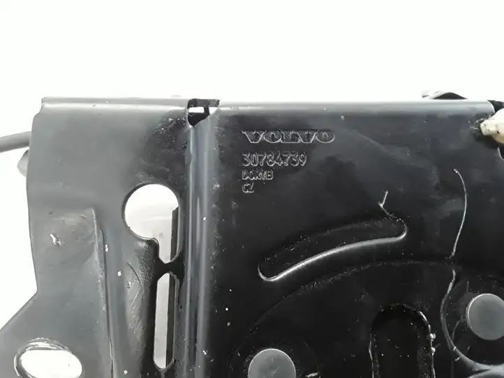 Volvo C70 (2005 - 2009) 30784739 Замок багажника — фото 2