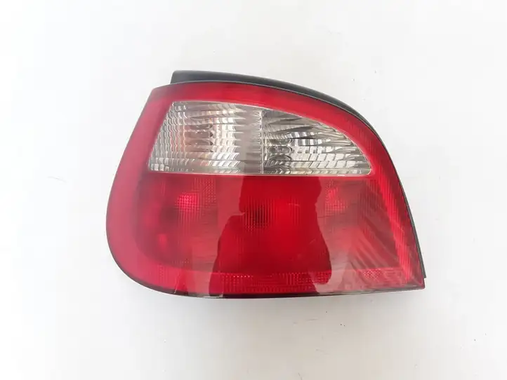 Renault Megane I (1995 - 2002) 7700428320 Задний фонарь в кузове — фото 1