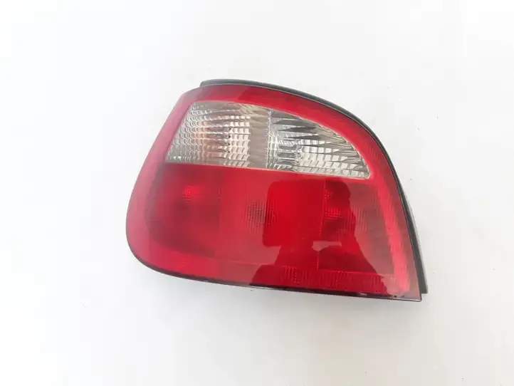 Renault Megane I (1995 - 2002) 7700428320 Задний фонарь в кузове — фото 2