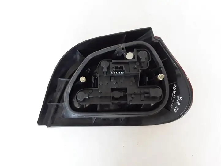 Renault Megane I (1995 - 2002) 7700428320 Задний фонарь в кузове — фото 3