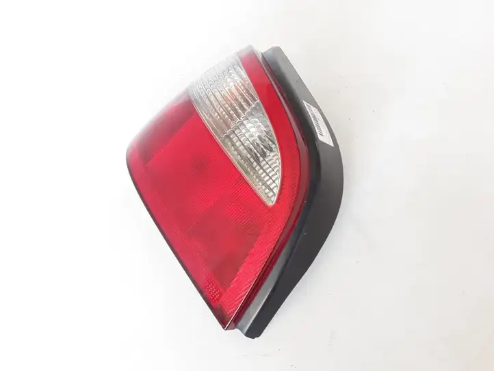 Renault Megane I (1995 - 2002) 7700428320 Задний фонарь в кузове — фото 4